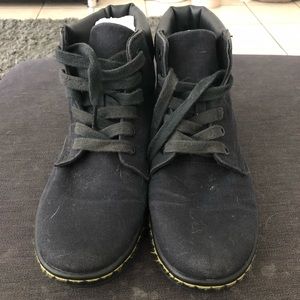 Dr. Martens Black Maelly Boots Women’s Size 9
